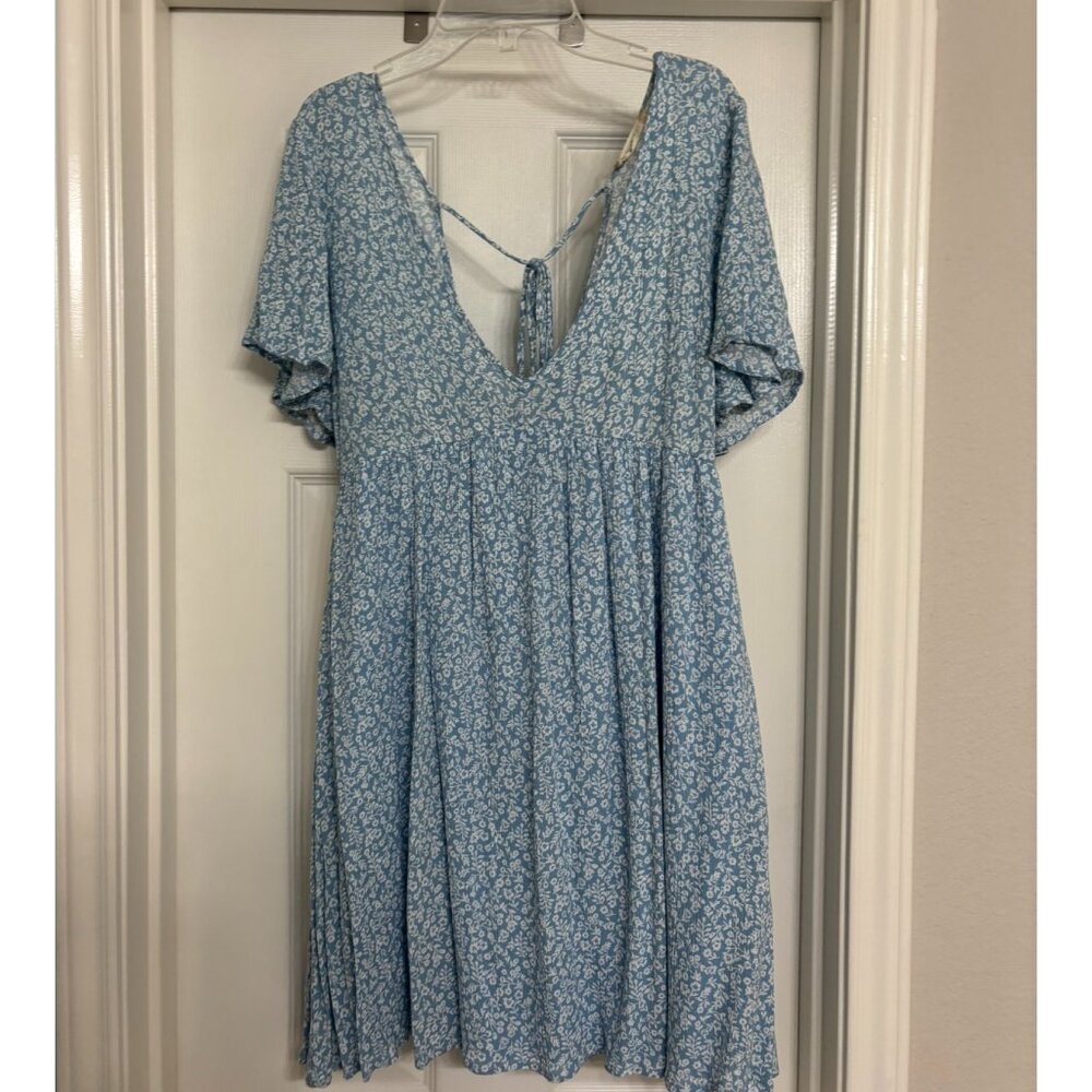 Altard State light blue floral mini dress. Size M.